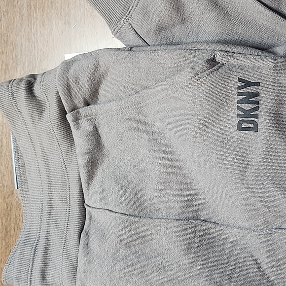 DKNY Jogger - Picture 2 of 10